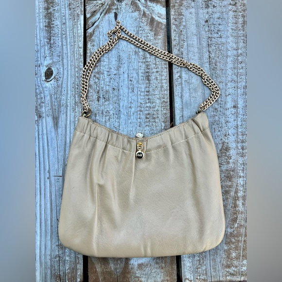 Ande’ vintage taupe leather bag with gold chain strap - Picture 3 of 9